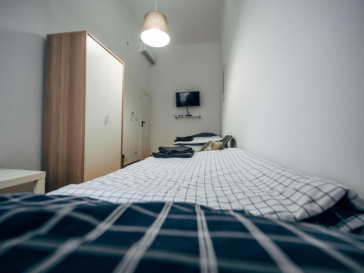 111 Hostel Budapest Exteriör bild