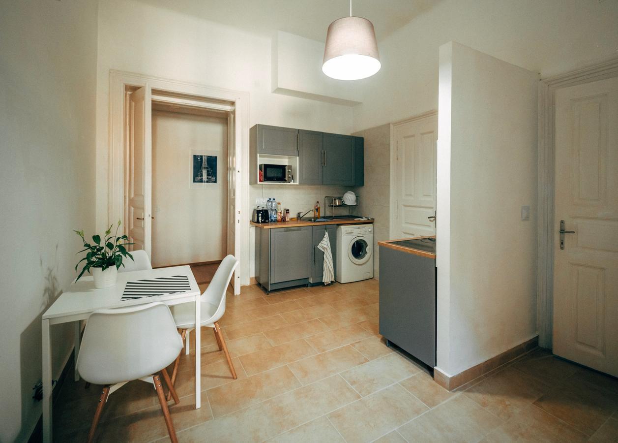 111 Hostel Budapest Exteriör bild